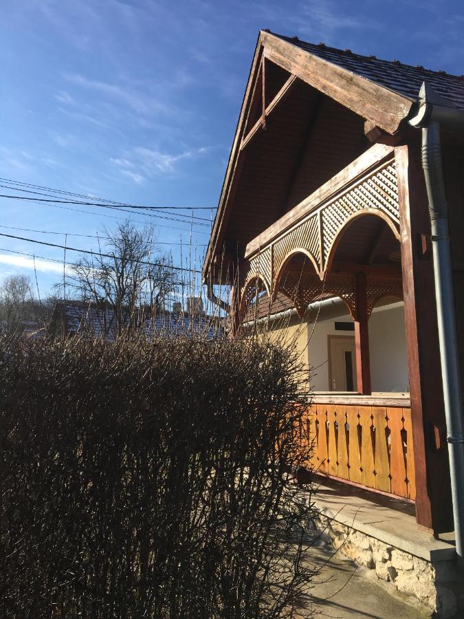 Devenyi Vendeghaz Appartement Csesznek Buitenkant foto