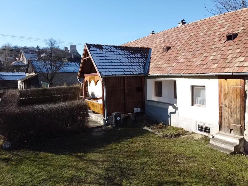 Devenyi Vendeghaz Appartement Csesznek Buitenkant foto